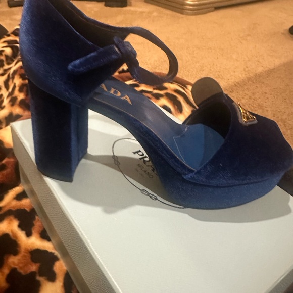 Prada Women's Royal Blue Velvet Heels - Picture 5 of 5